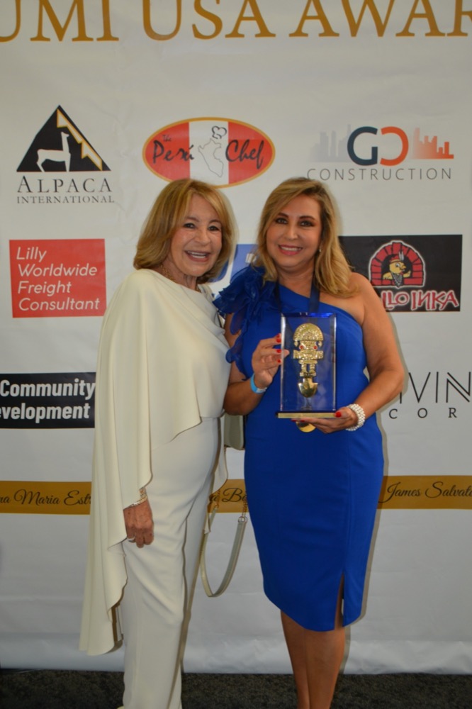 tumi25_awards_09.JPG